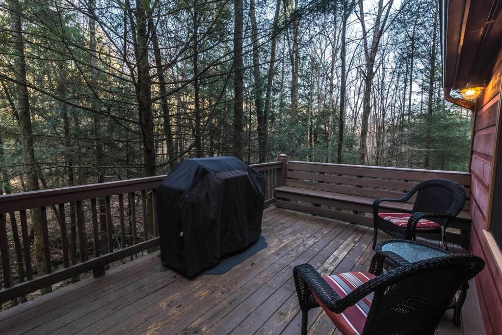 Private Creekside Cabin+Hot Tub,Pool Table, & Pets Ellijay Dış mekan fotoğraf