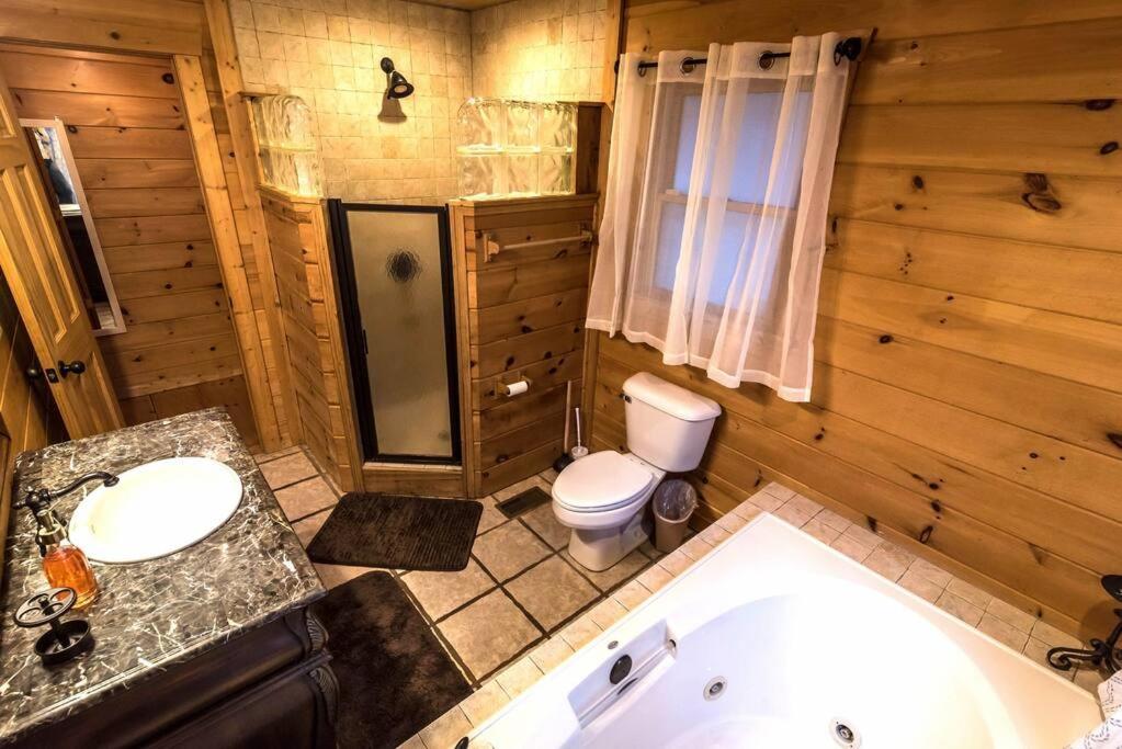 Private Creekside Cabin+Hot Tub,Pool Table, & Pets Ellijay Dış mekan fotoğraf