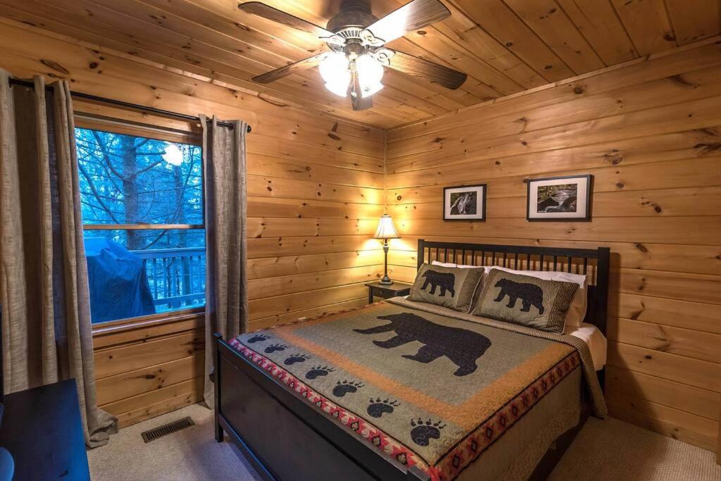 Private Creekside Cabin+Hot Tub,Pool Table, & Pets Ellijay Dış mekan fotoğraf