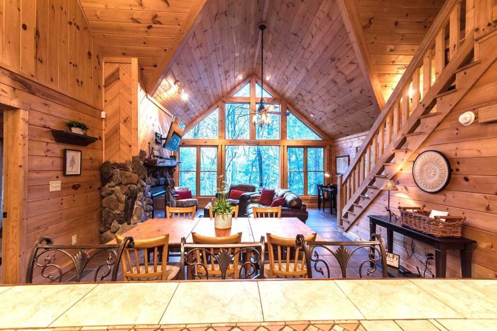 Private Creekside Cabin+Hot Tub,Pool Table, & Pets Ellijay Dış mekan fotoğraf